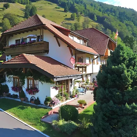 Haus Am Rotwiesenbach トートナウ